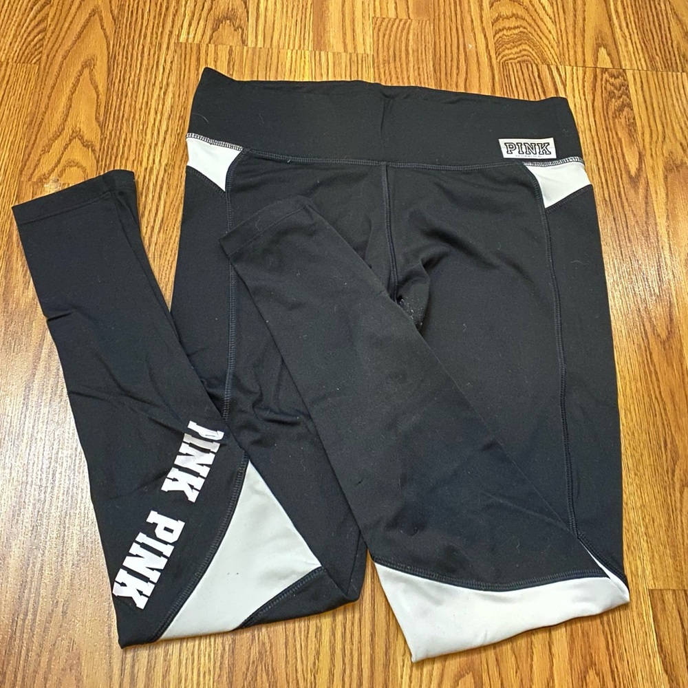 VSPINK black leggings 2010s!